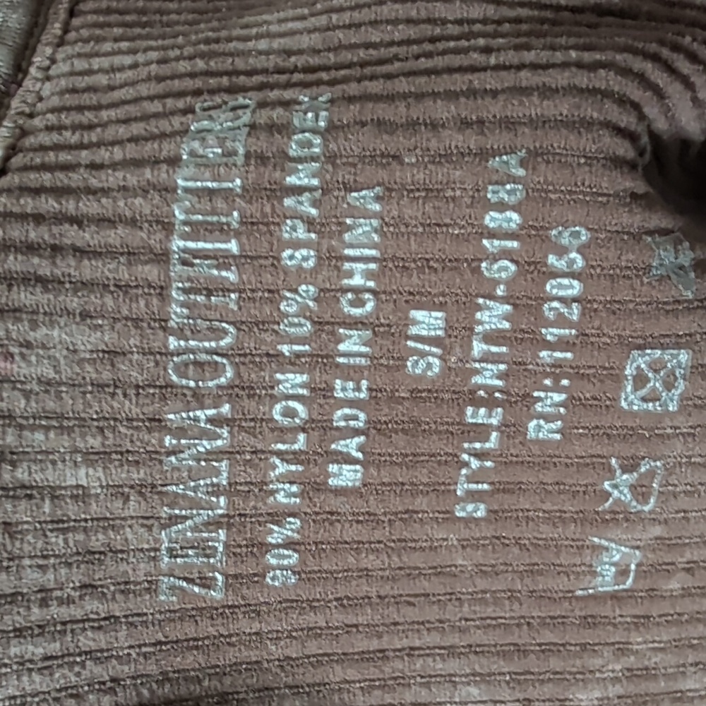 Snap Front Ribbed Padded Bralettes - Picture 7 of 7